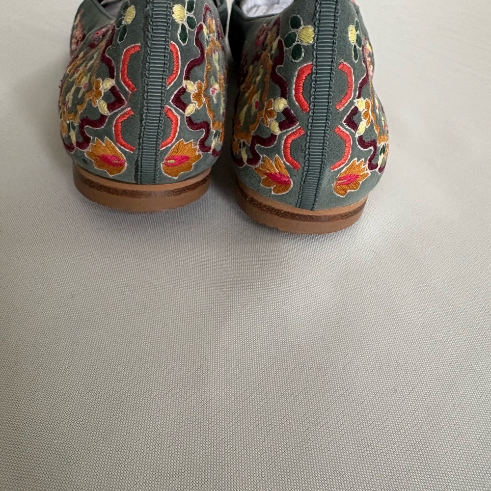 Boden NEW embroidered loafers NEW 41 (9.5)Beautiful flats for spring. Gorgeous - Picture 6 of 10